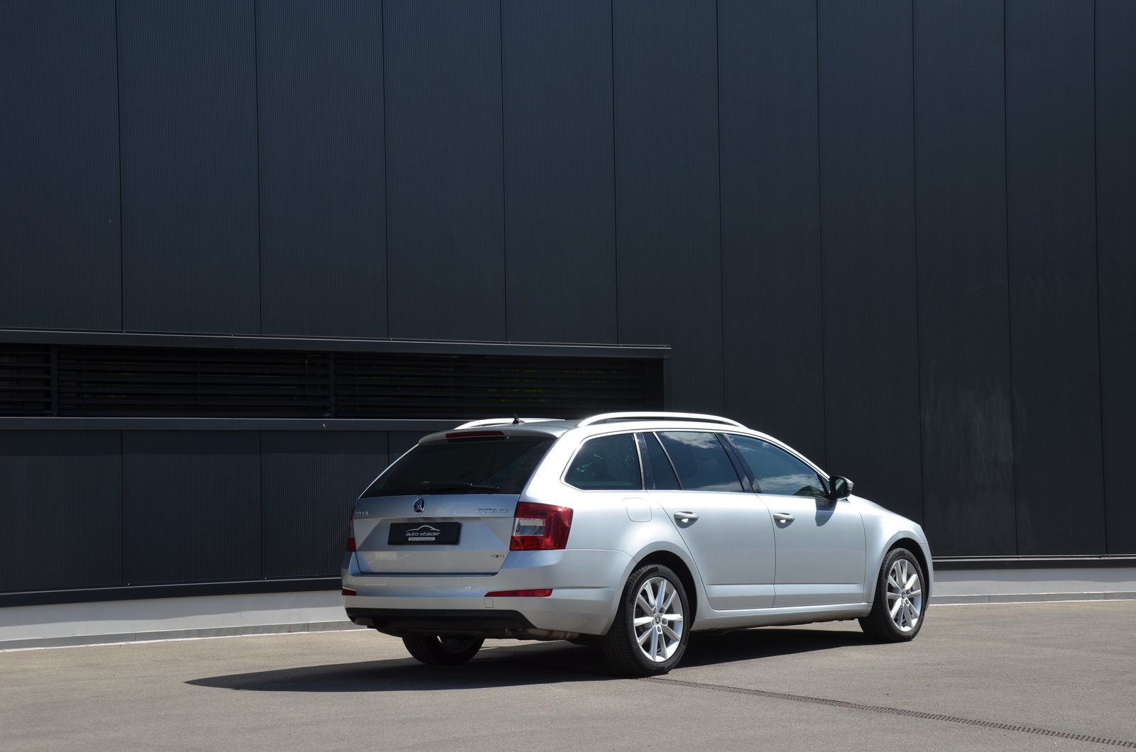SKODA Octavia Combi 1.8 TSI Elegance 4x4 DSG, Benzin, Occasion / Gebraucht, Automatik - 3