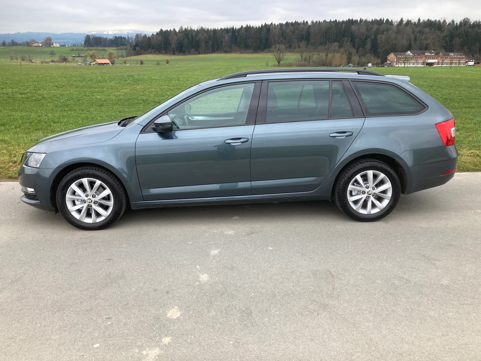 SKODA Octavia Combi 2.0 TDI Ambition 4x4 DSG, Diesel, Occasion / Gebraucht, Automatik - 5