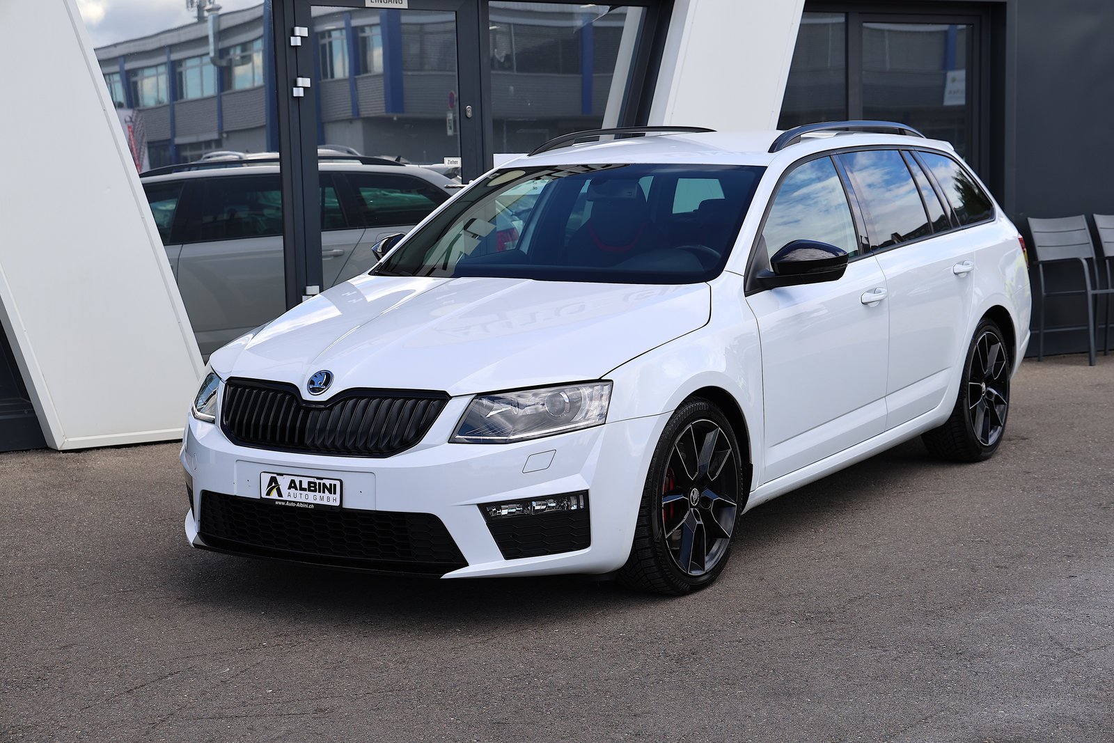 SKODA Octavia Combi 2.0 TDI RS DSG, Diesel, Second hand / Used, Automatic - 2