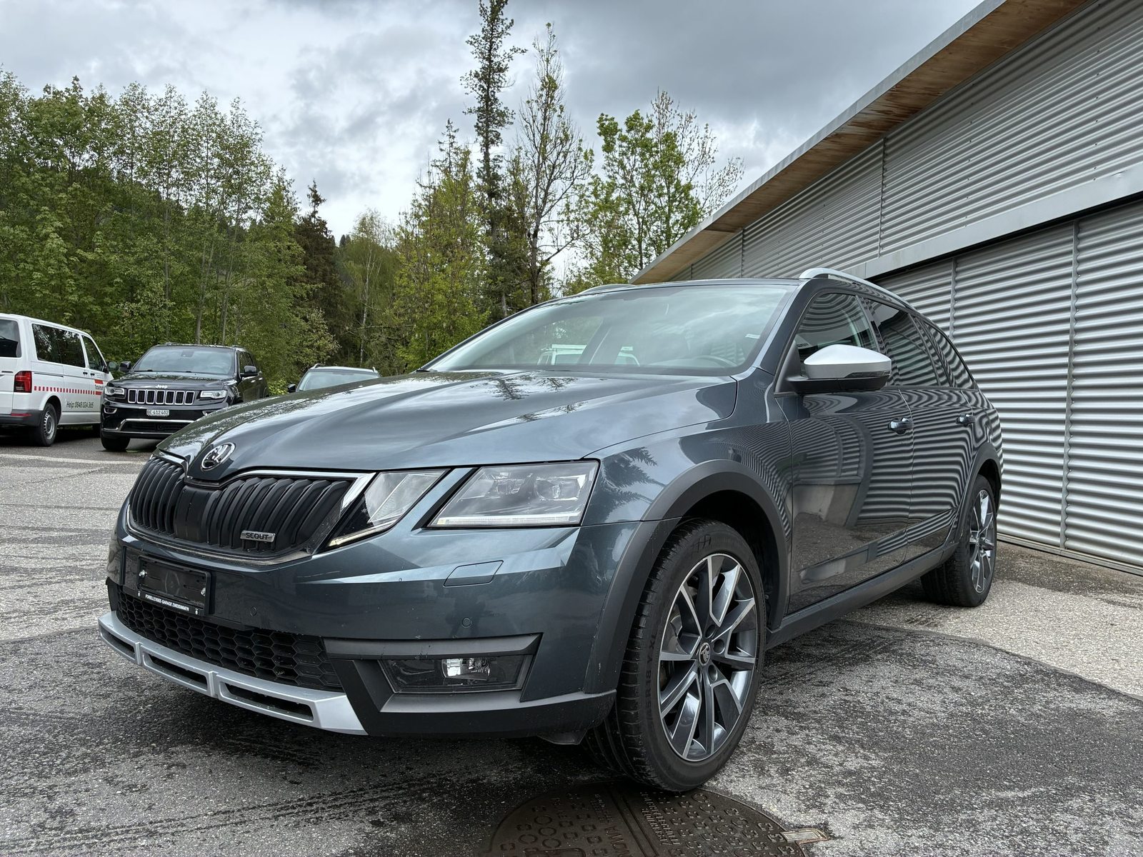 SKODA OCTAVIA COMBI SCOUT