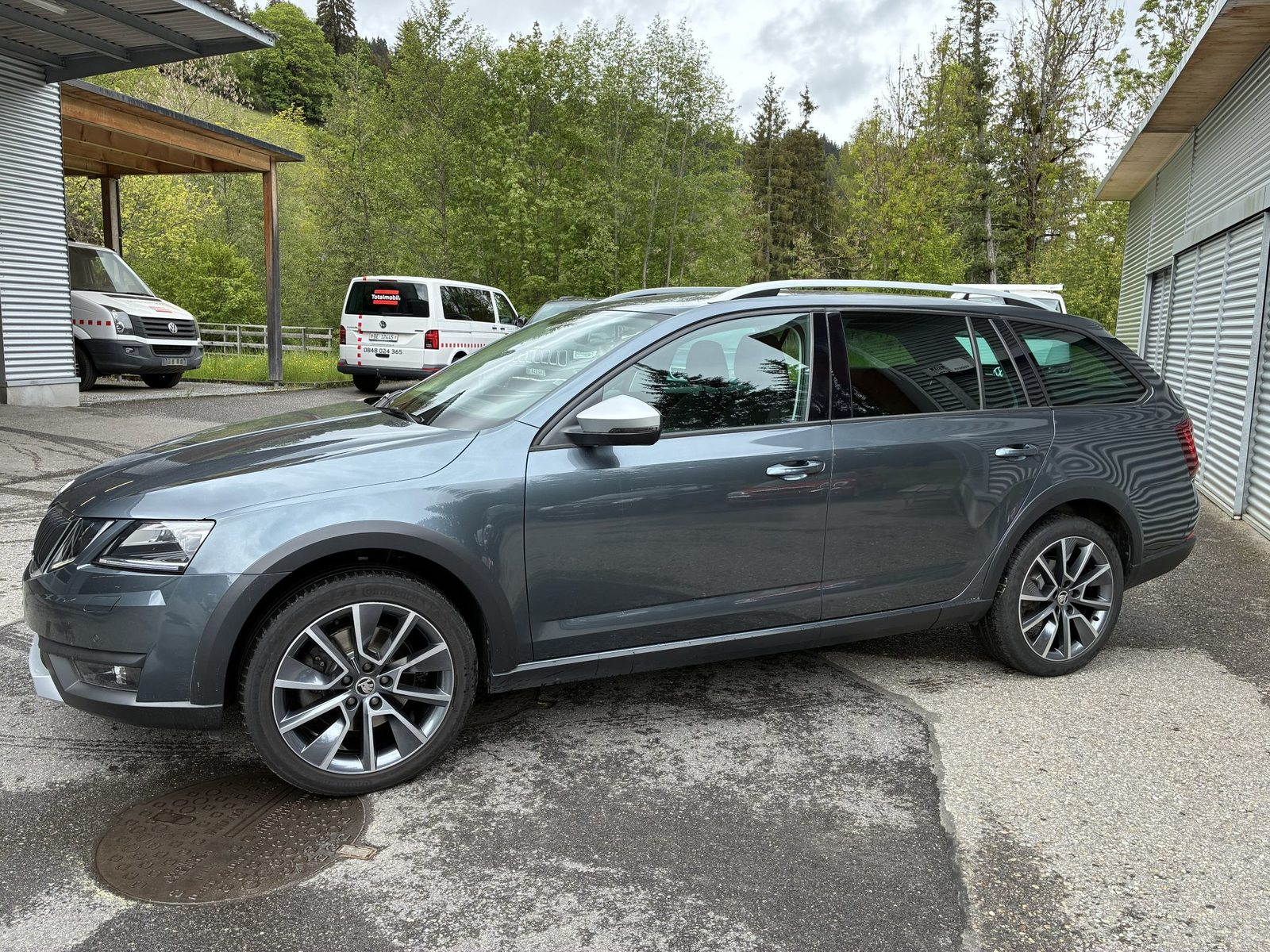 SKODA OCTAVIA COMBI SCOUT, Diesel, Occasioni / Usate, Automatico - 2