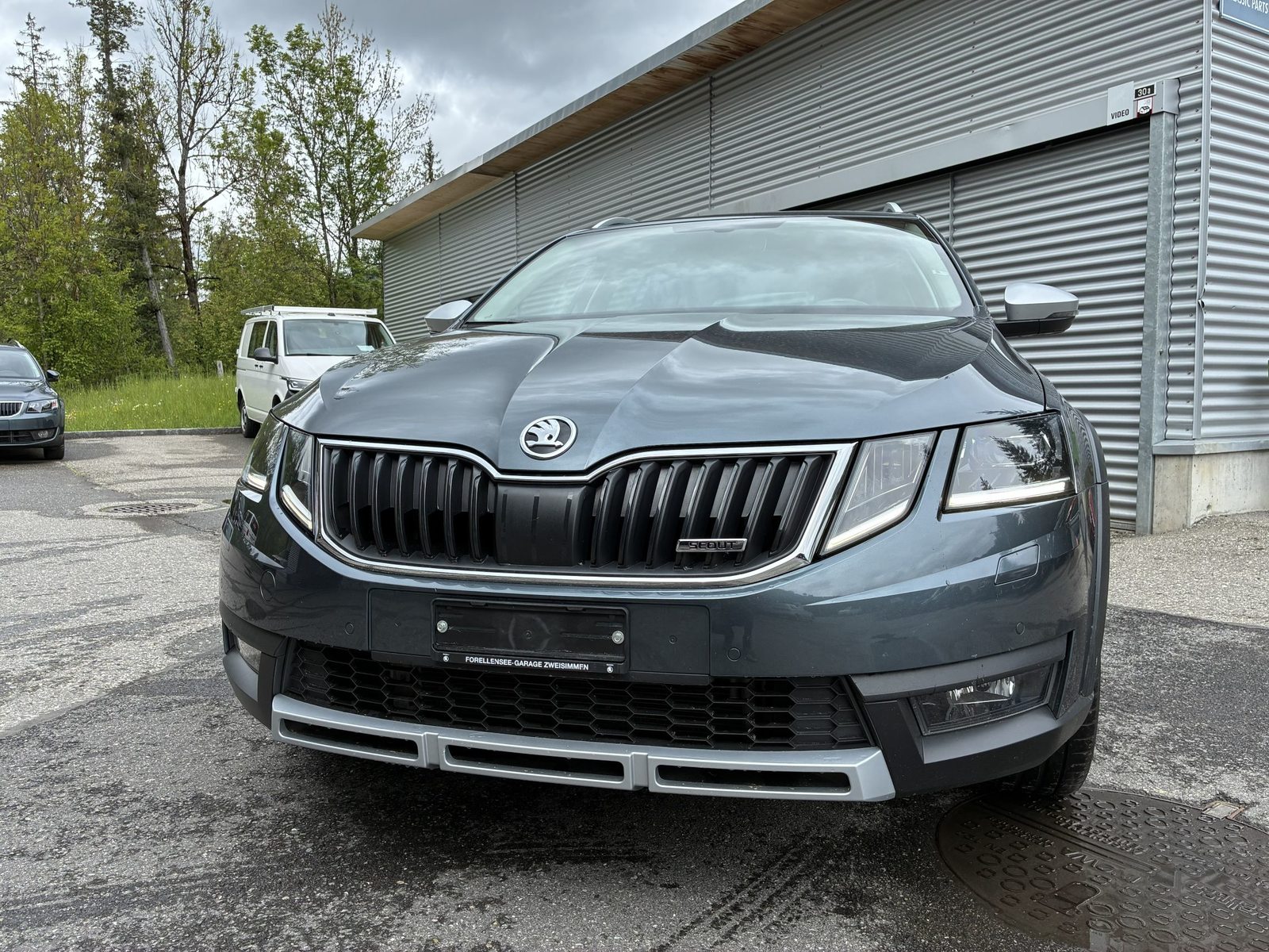 SKODA OCTAVIA COMBI SCOUT, Diesel, Occasioni / Usate, Automatico - 5