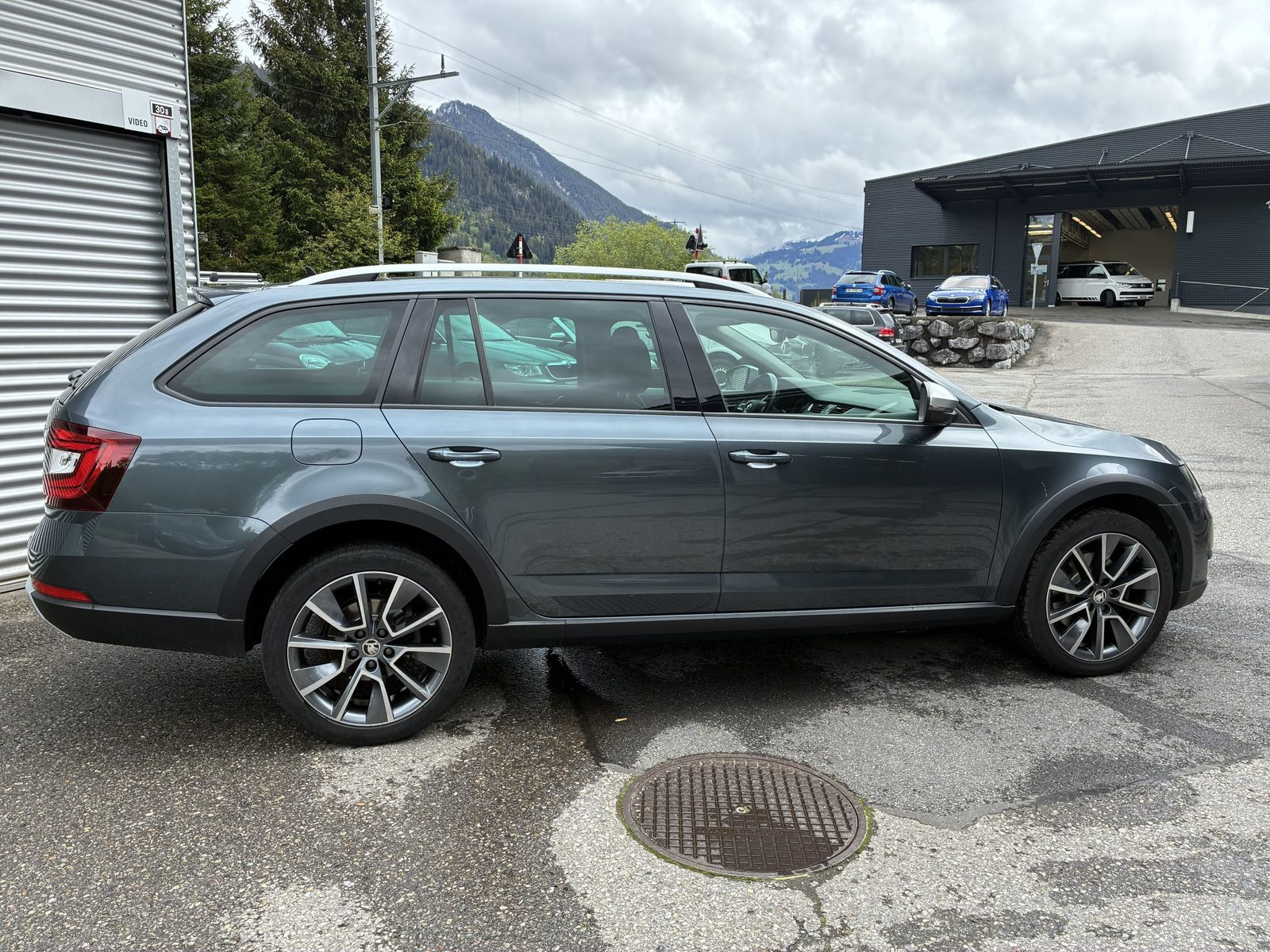 SKODA OCTAVIA COMBI SCOUT, Diesel, Occasioni / Usate, Automatico - 7