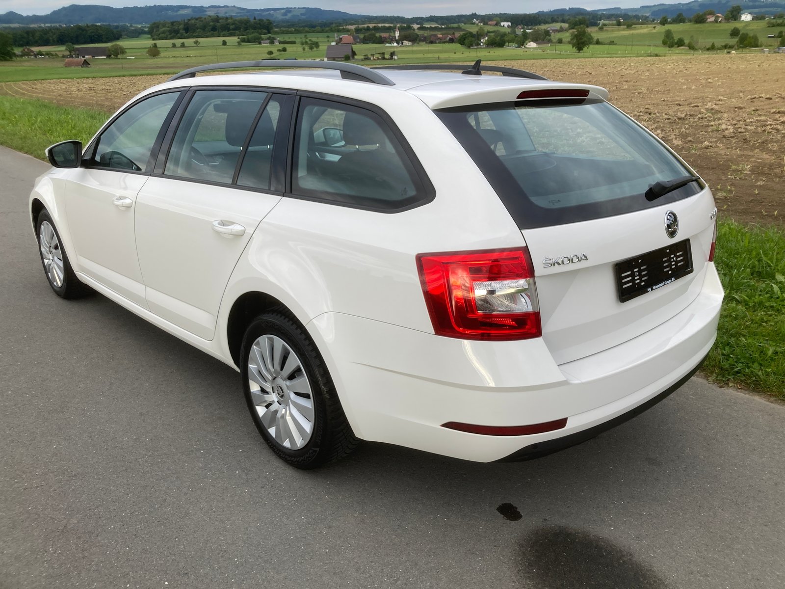 SKODA Octavia Combi 1.6 TDI Ambition DSG, Diesel, Occasioni / Usate, Automatico - 4
