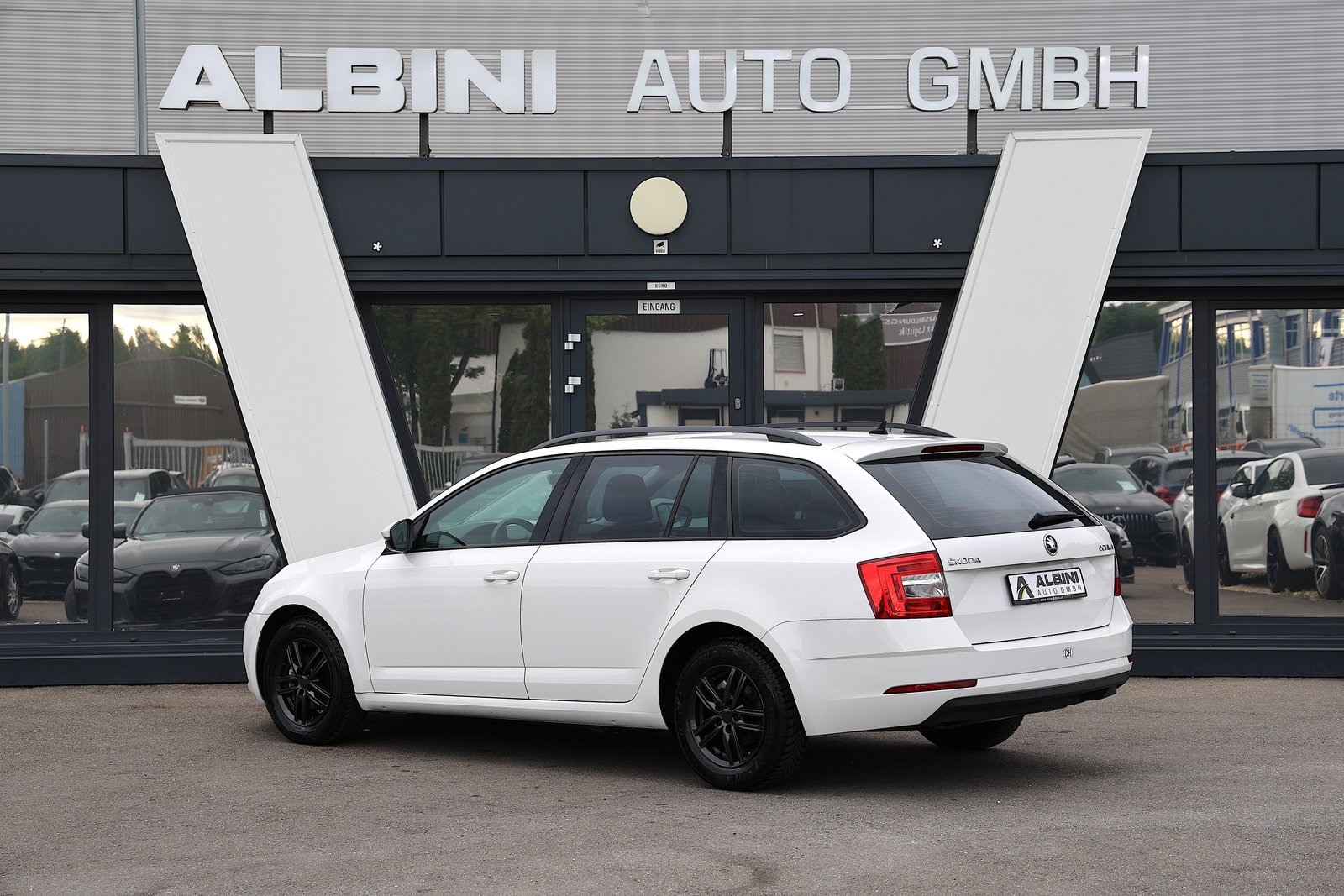 SKODA Octavia Combi 1.6 TDI Ambition DSG, Diesel, Occasioni / Usate, Automatico - 5