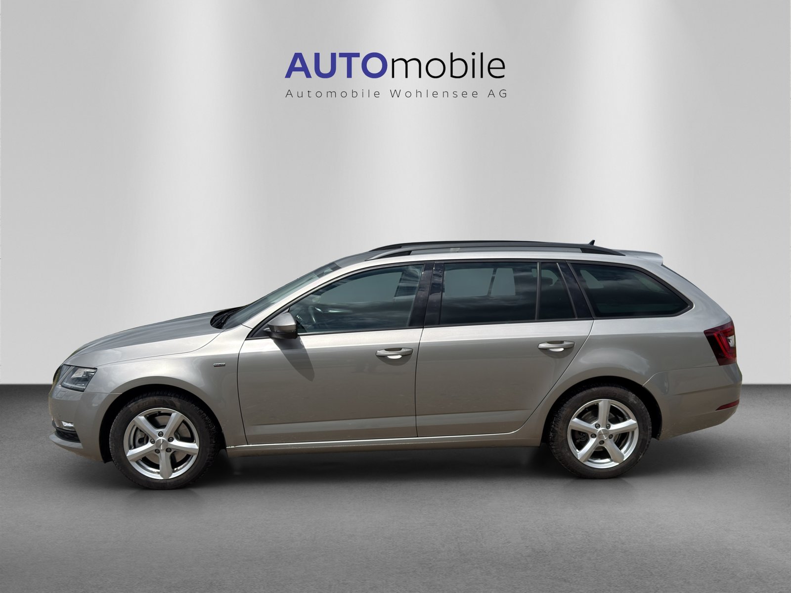 SKODA Octavia Combi 2.0 TSI Clever DSG