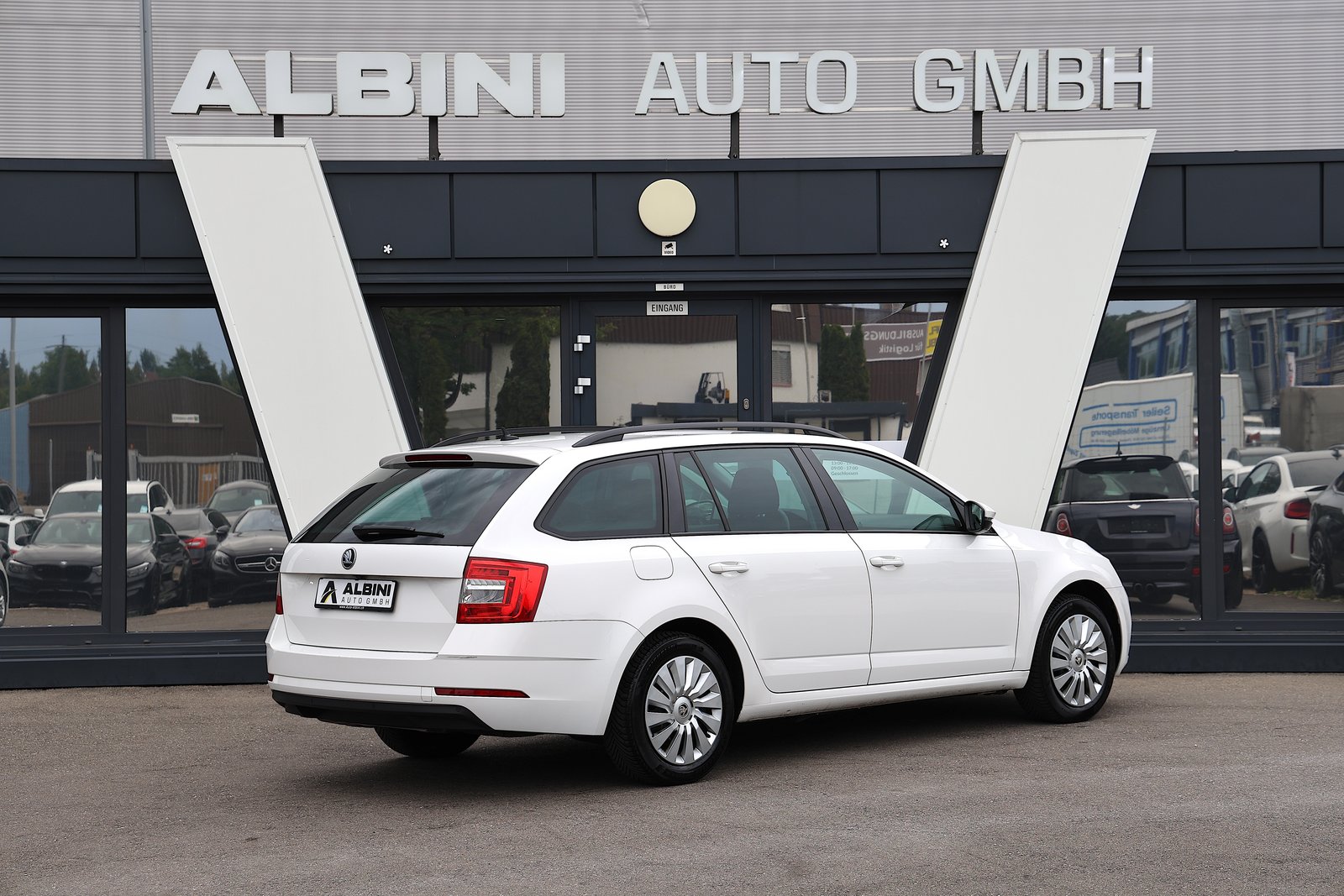 SKODA Octavia Combi 2.0 TDI Ambition 4x4 DSG, Diesel, Second hand / Used, Automatic - 4