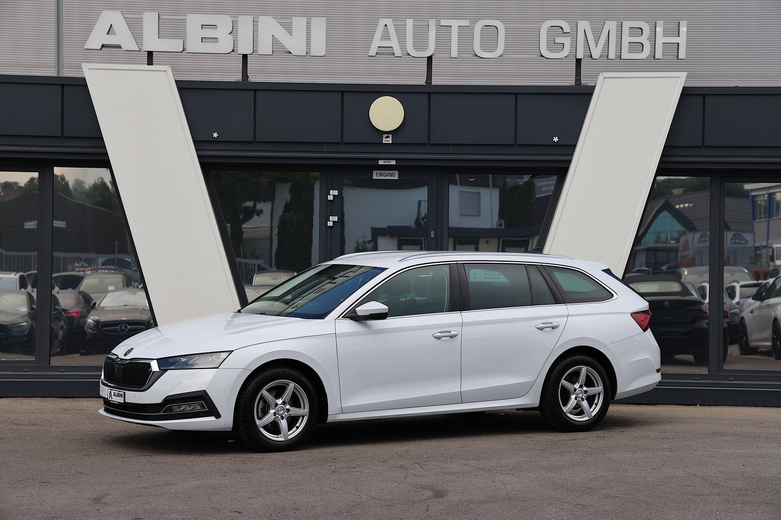SKODA Octavia Combi 2.0 TDI DSG Style