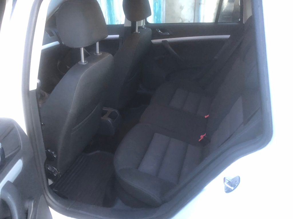 SKODA OCTAVIA 1.9 TDI 105 DPF Adventure 4x4, Diesel, Second hand / Used, Manual - 7