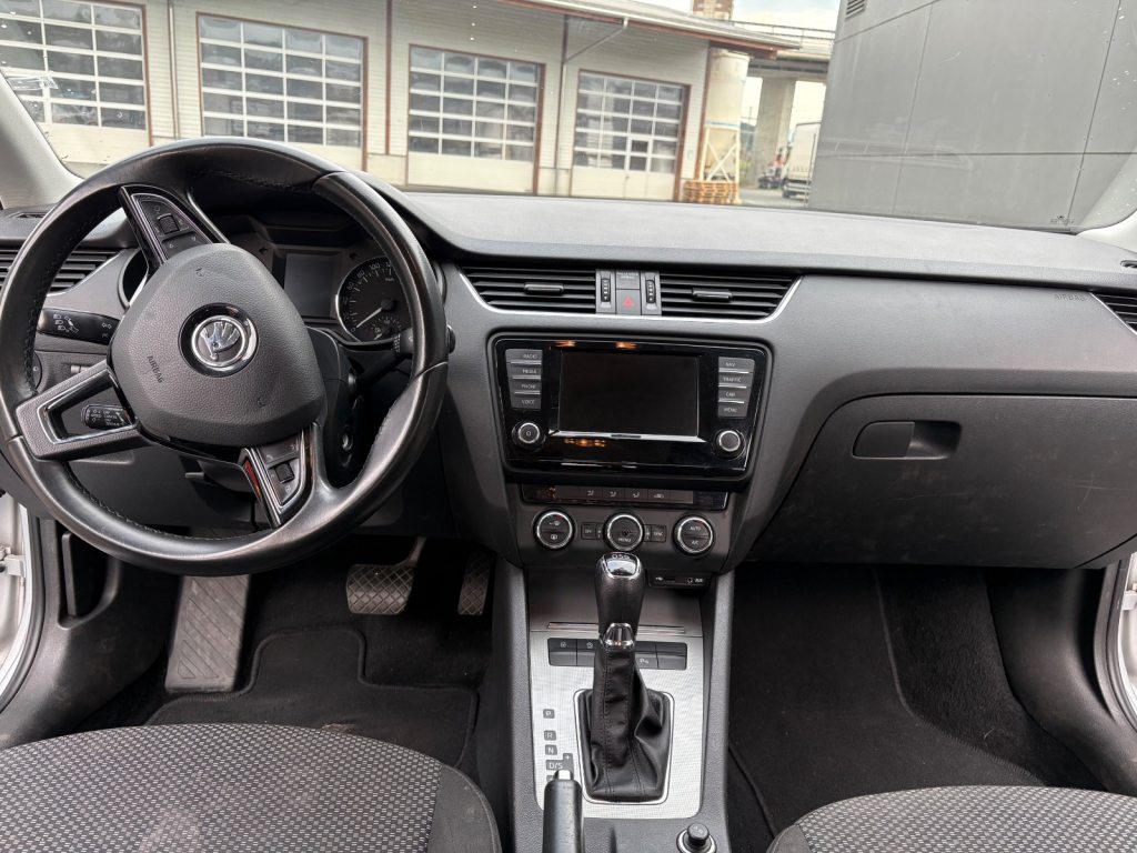 SKODA OCTAVIA 1.6 TDI 110 Ambition DSG, Diesel, Occasion / Gebraucht, Automatik - 5