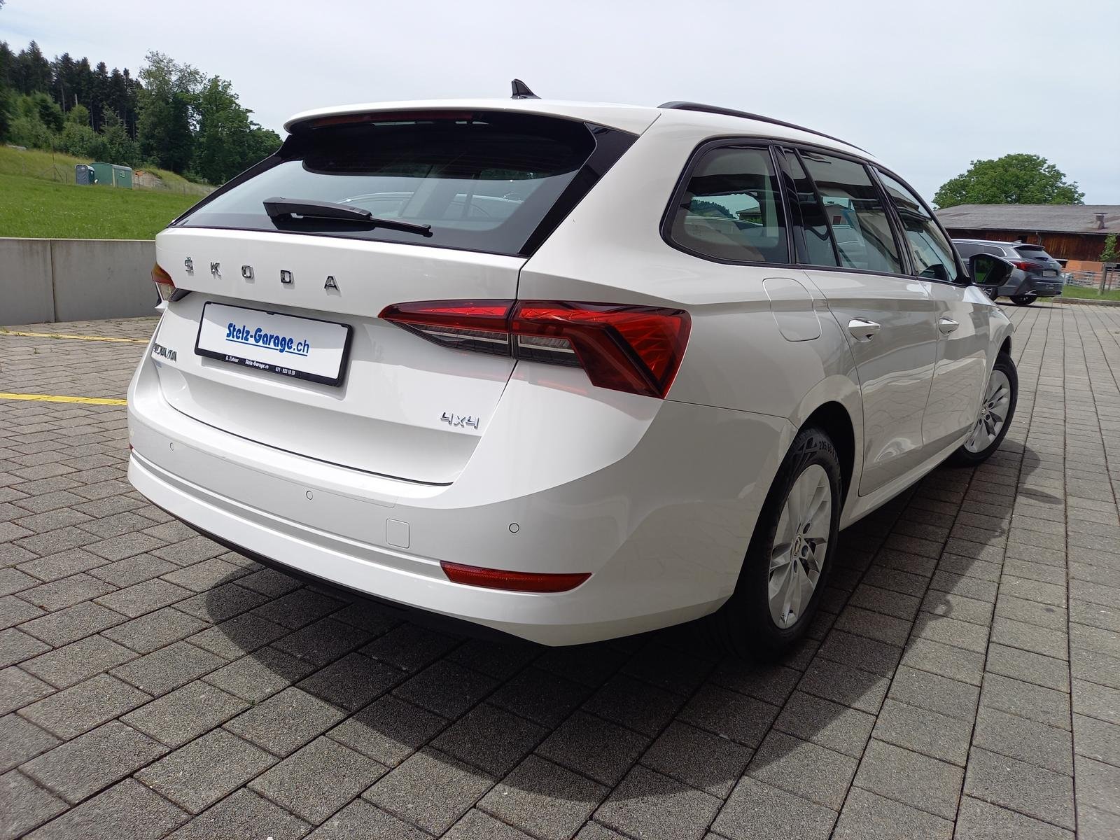SKODA Octavia Combi 2.0 TDI Ambition 4x4 DSG, Diesel, Occasion / Gebraucht, Automatik - 2