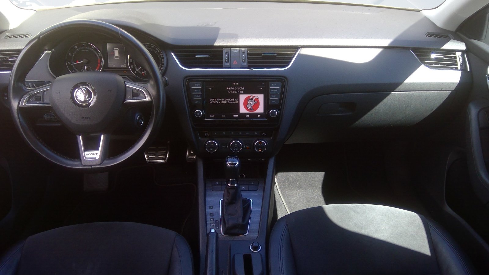 SKODA Octavia Combi 1.8 TSI Scout 4x4 DSG, Benzin, Occasion / Gebraucht, Automatik - 4