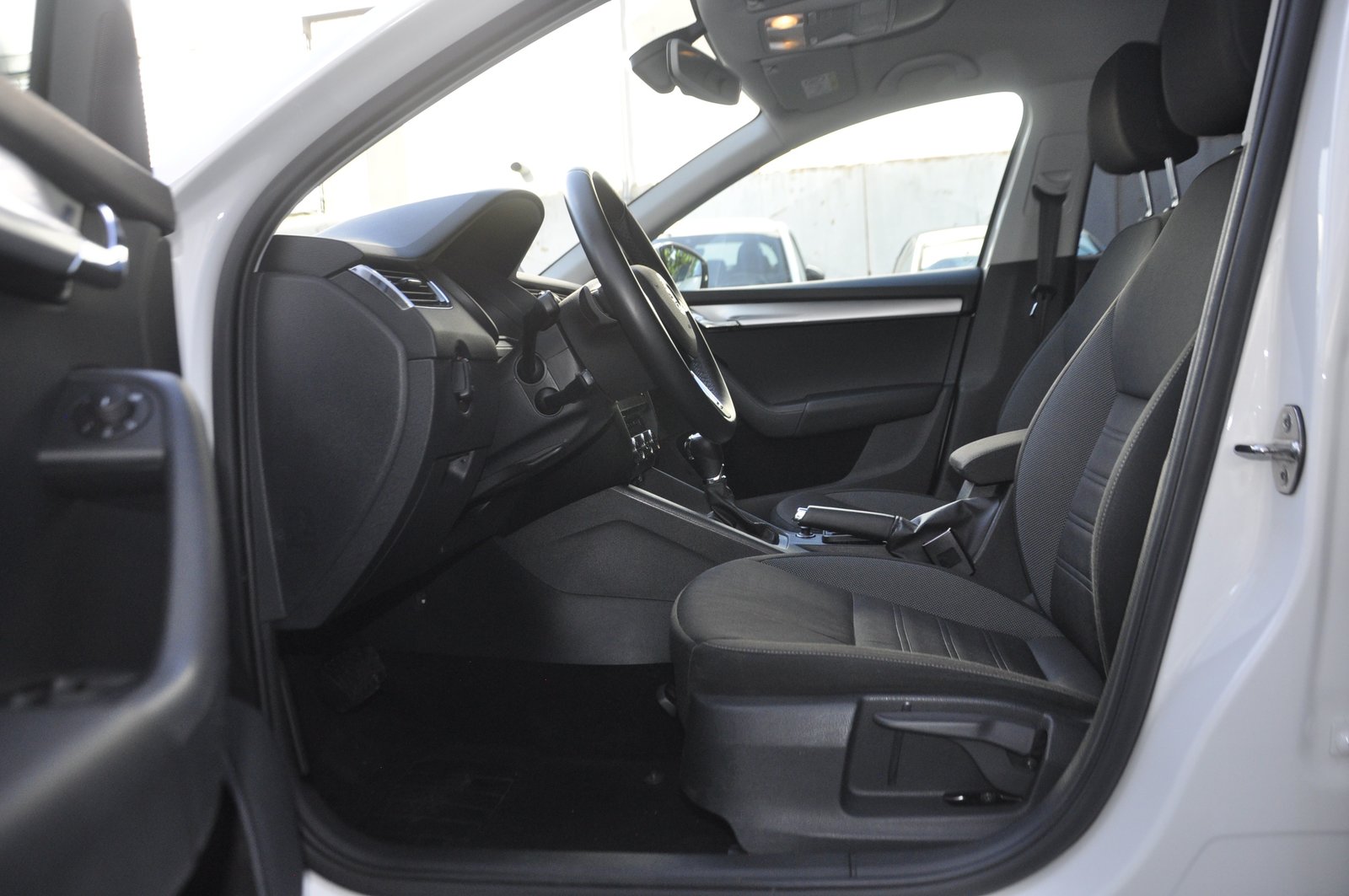 SKODA Octavia Combi 2.0 TDI Ambition 4x4 DSG, Diesel, Occasioni / Usate, Automatico - 4
