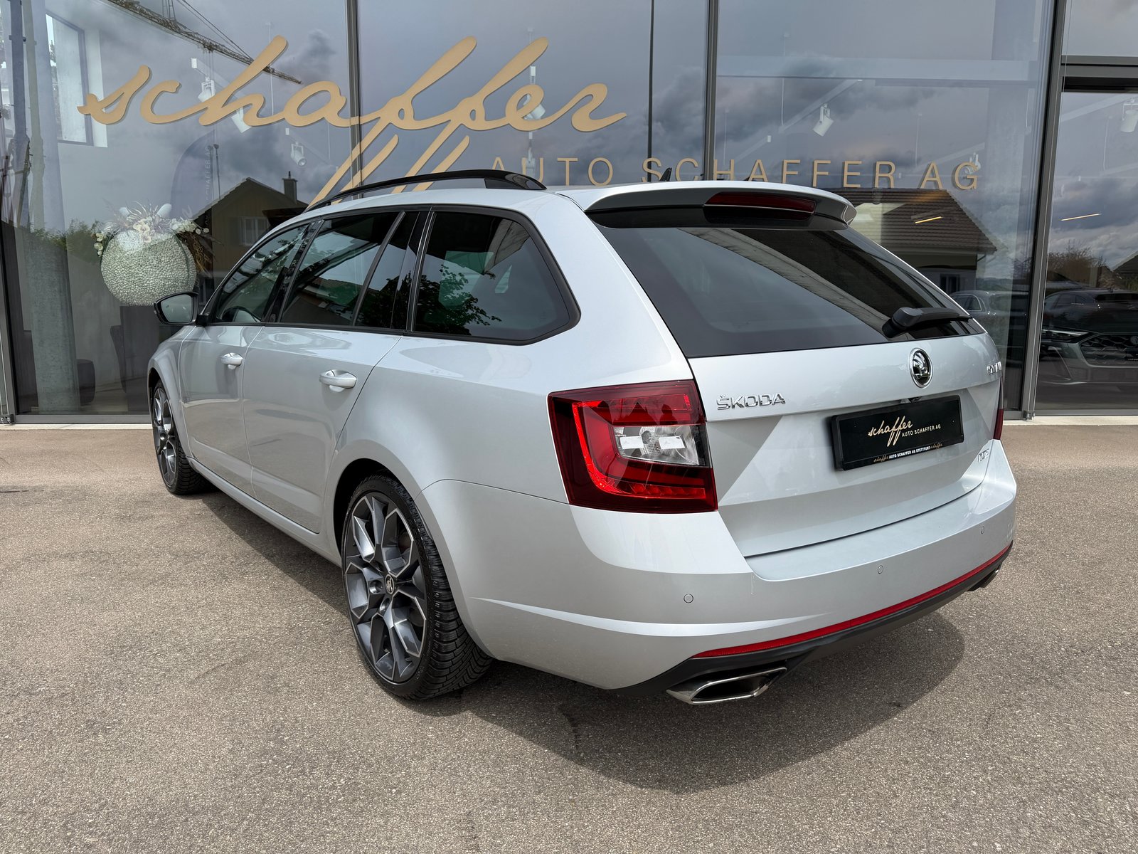 SKODA Octavia Combi 2.0 TSI RS DSG, Benzin, Occasion / Gebraucht, Automatik - 7