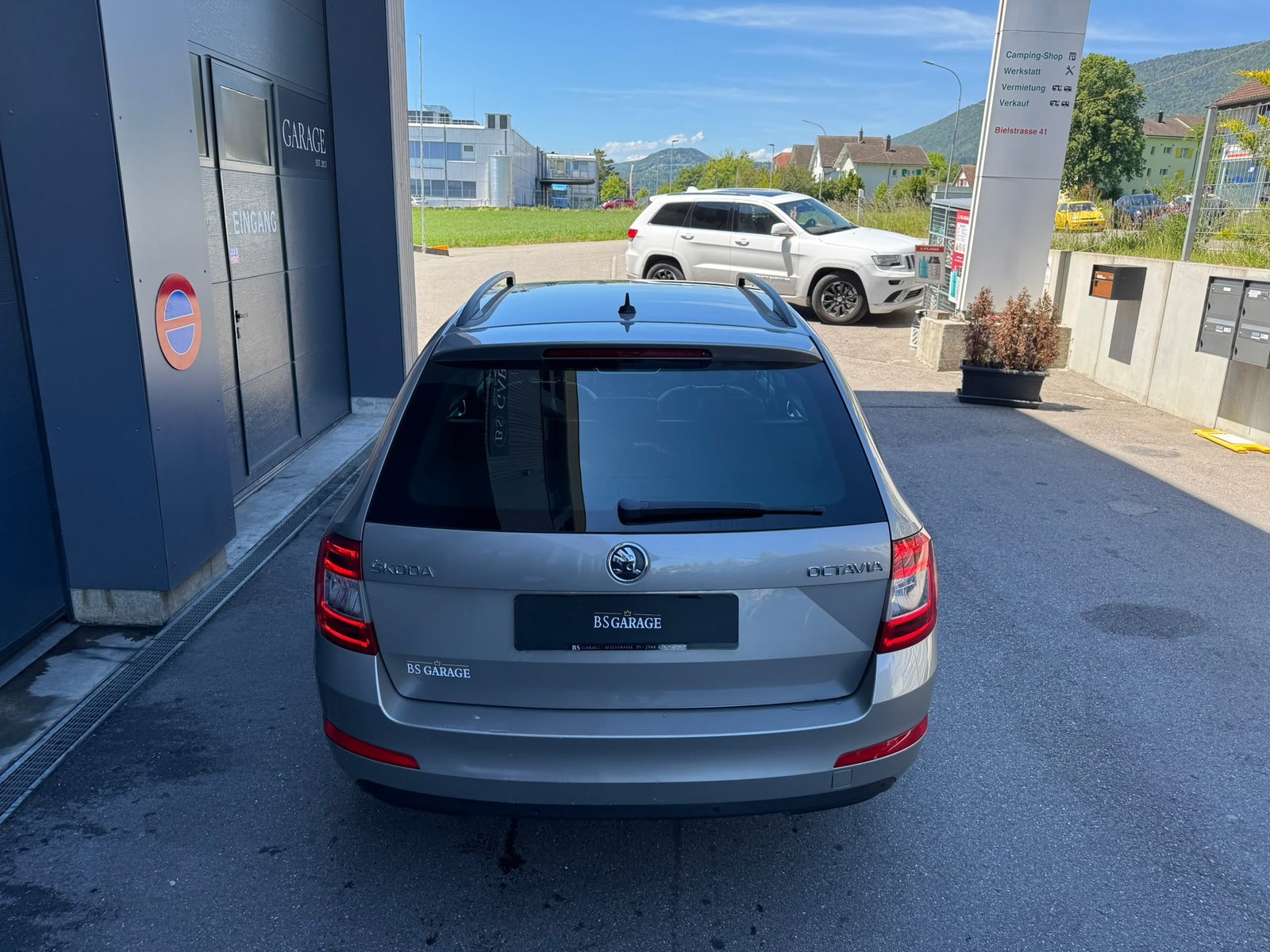 SKODA Octavia Combi 1.8 TSI Elegance 4x4 DSG 1. Hand, Benzin, Occasion / Gebraucht, Automatik - 7