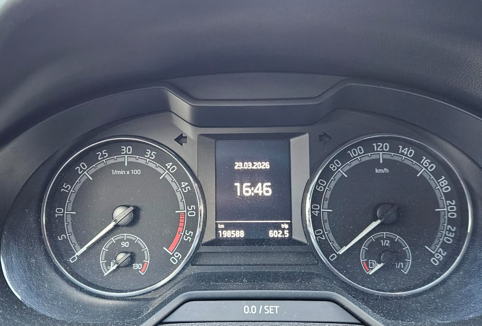 SKODA Octavia Combi 1.6 TDI Ambition DSG, Diesel, Second hand / Used, Automatic - 4