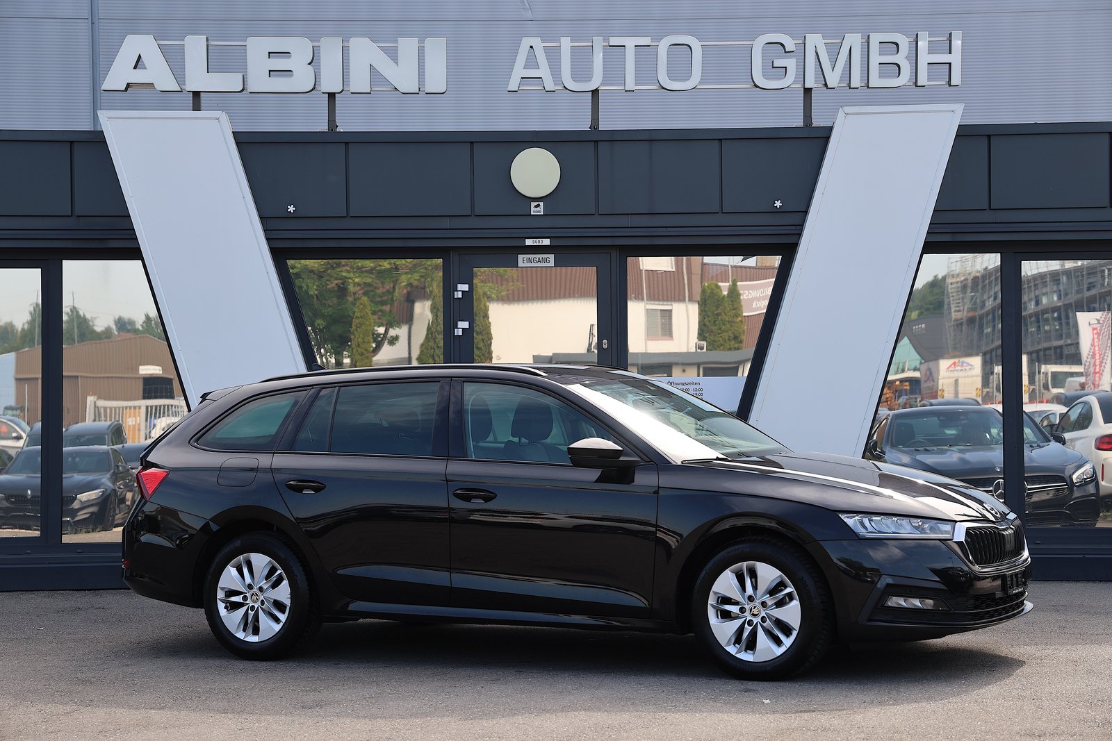 SKODA Octavia Combi 2.0 TDI DSG Ambition, Diesel, Second hand / Used, Automatic - 2