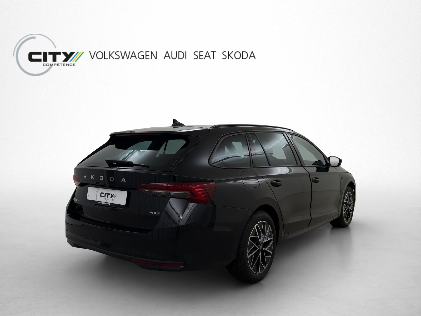 SKODA Octavia Combi 2.0 TSI Selection 4x4, Petrol, Second hand / Used, Automatic - 5