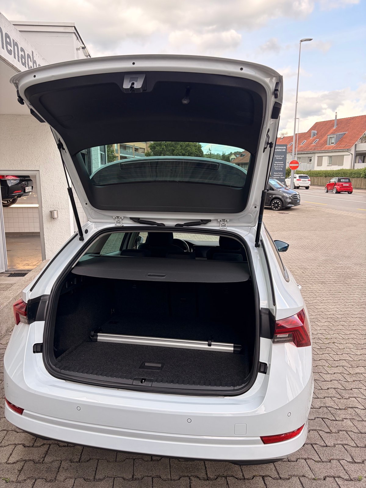 SKODA Octavia Combi 2.0 TSI Ambition DSG 4x4, Petrol, Second hand / Used, Automatic - 7