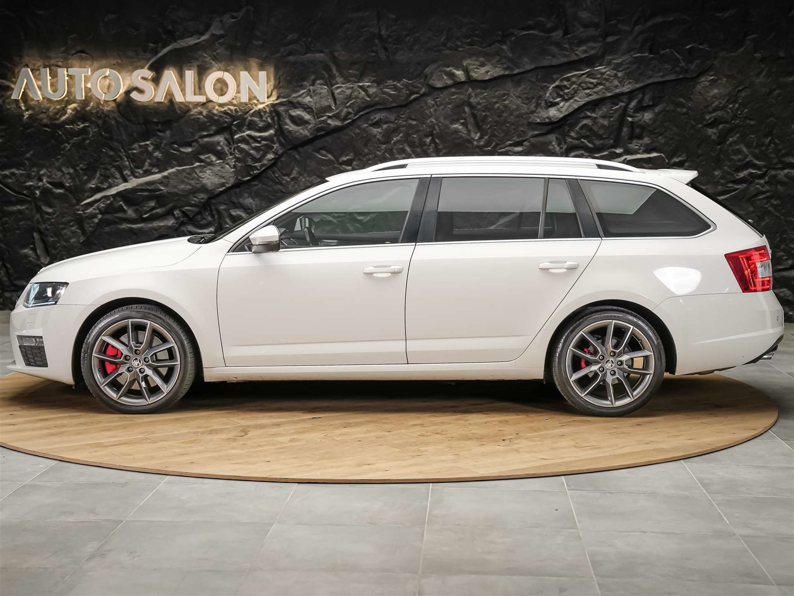 SKODA Octavia Combi 2.0 TDI RS DSG *Abstandsregler* El. Sitz, Diesel, Occasion / Gebraucht, Automatik - 2