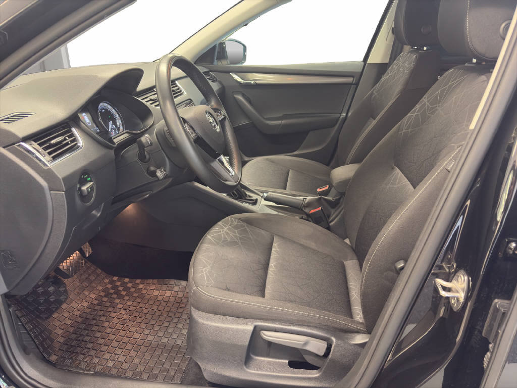 SKODA Octavia Combi 2.0 TSI Soleil 4x4 DSG, Benzin, Occasion / Gebraucht, Automatik - 4