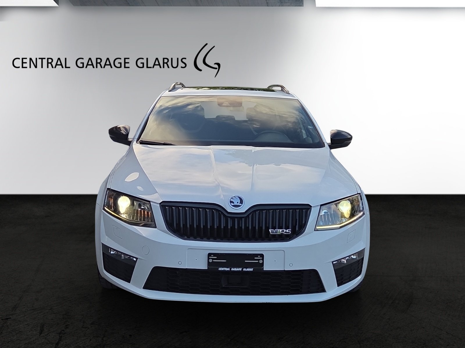 SKODA Octavia Combi 2.0 TSI RS DSG, Petrol, Second hand / Used, Automatic - 3