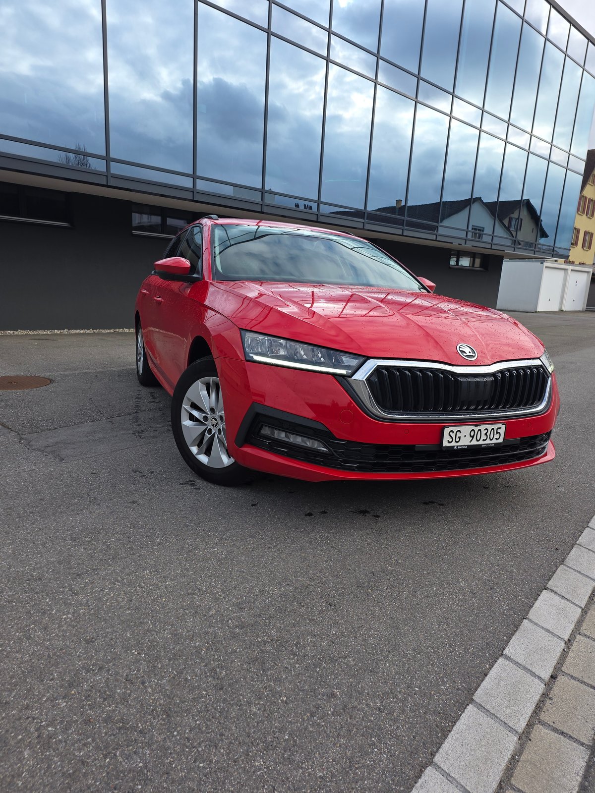 SKODA Octavia Combi 2.0 TDI DSG Style