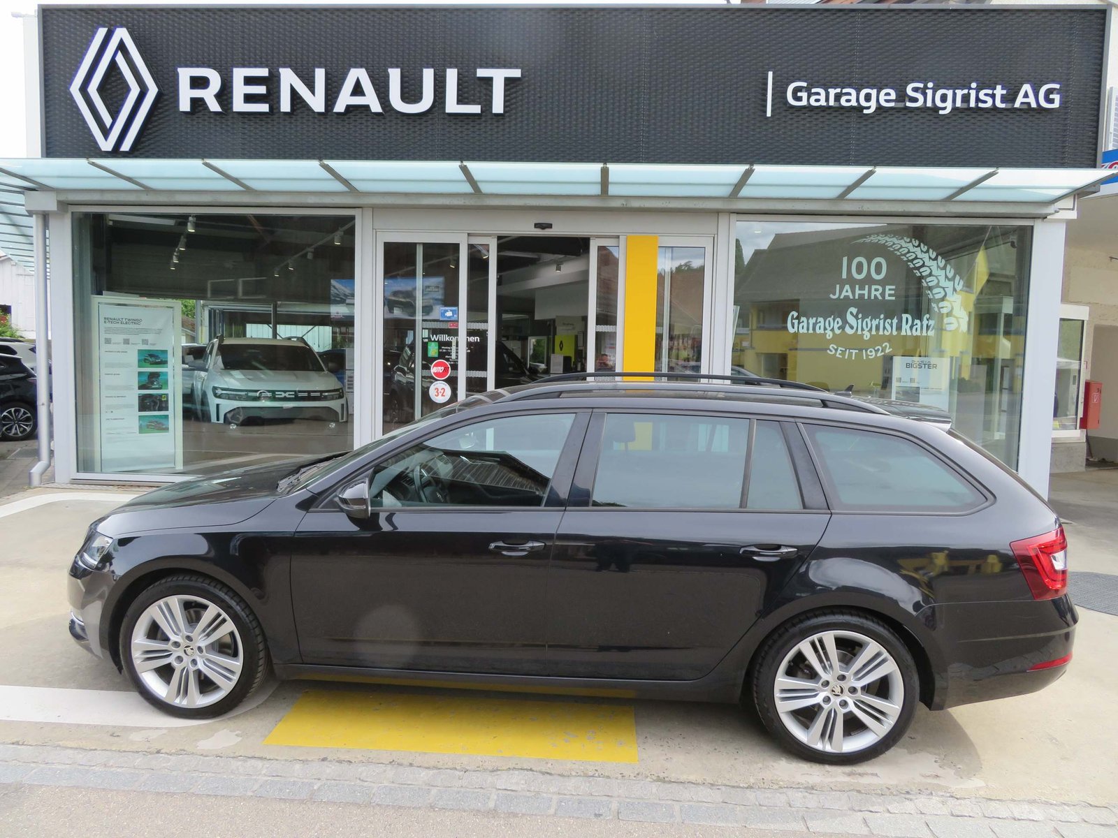 SKODA Octavia Combi 1.8 TSI Style DSG, Benzin, Occasion / Gebraucht, Automatik - 2
