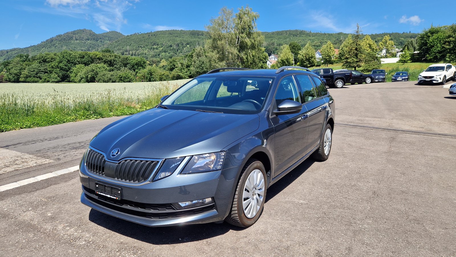SKODA Octavia Combi 2.0 TDI Ambition 4x4, Diesel, Second hand / Used, Automatic - 2