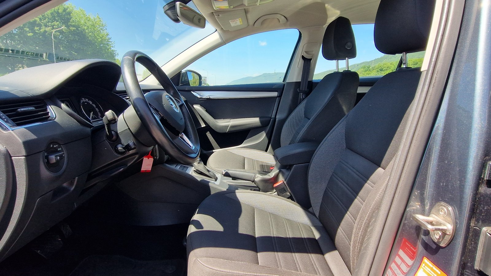 SKODA Octavia Combi 2.0 TDI Ambition 4x4, Diesel, Second hand / Used, Automatic - 6