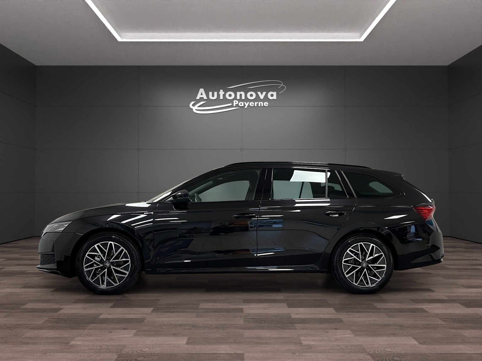 SKODA Octavia Sportline Dynamic (Netto), Essence, Occasion / Utilisé, Automatique - 3