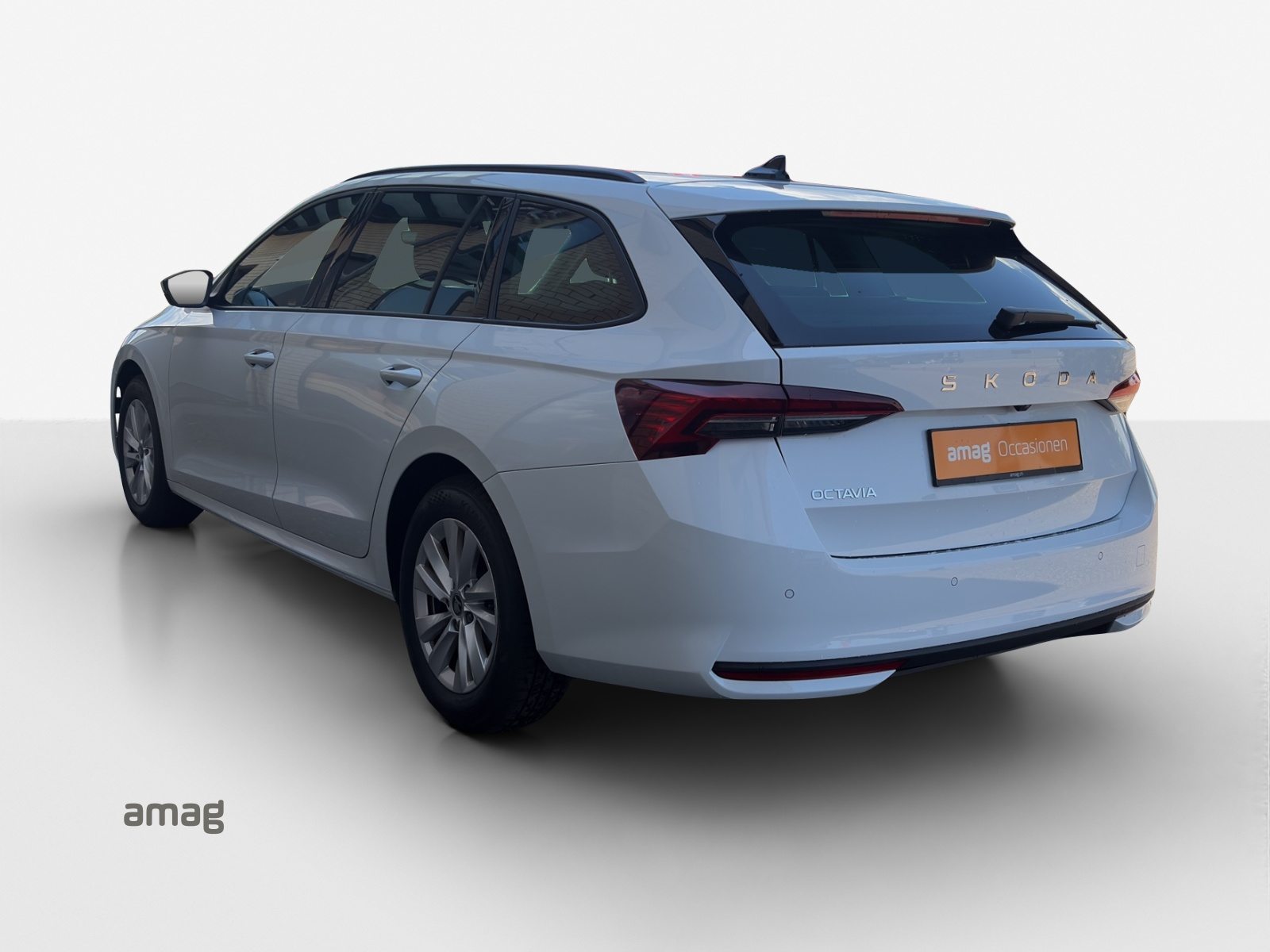 SKODA Octavia Selection MHEV, Benzin, Occasion / Gebraucht, Automatik - 3