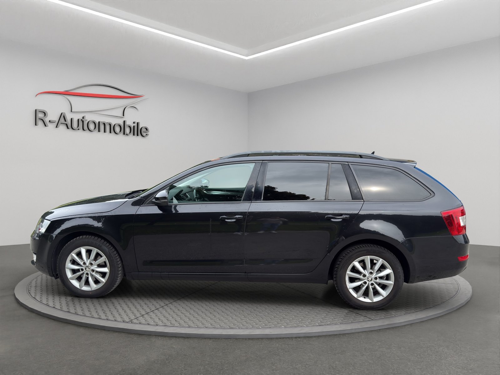 SKODA Octavia Combi 1.6 TDI Ambition DSG, Diesel, Occasion / Gebraucht, Automatik - 2