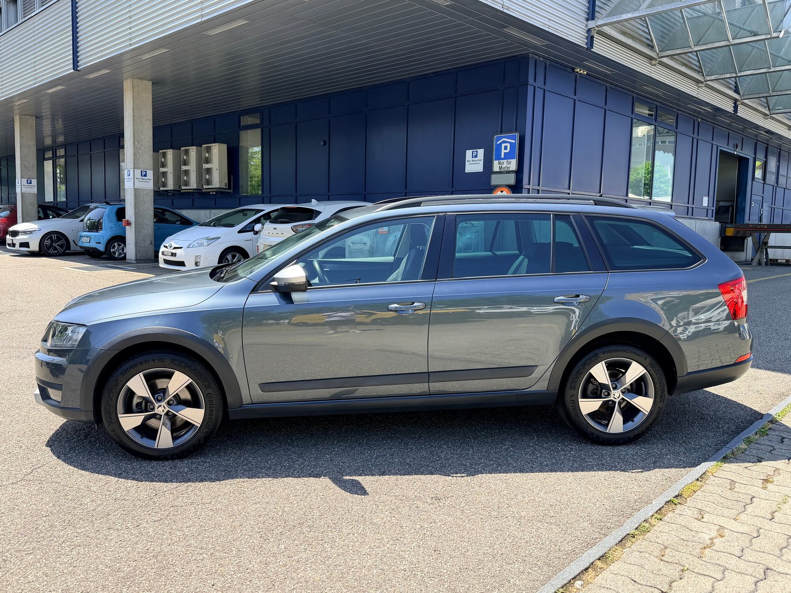 SKODA Octavia Combi 2.0 TDI Scout 4x4 DSG, Diesel, Second hand / Used, Automatic - 6