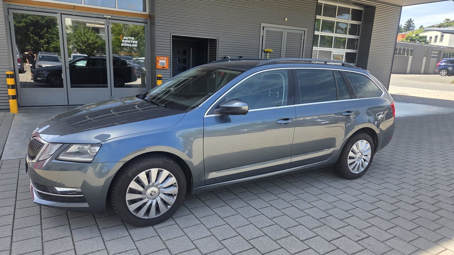 SKODA Octavia Combi 1.5 TSI Style, Petrol, Second hand / Used, Manual - 2