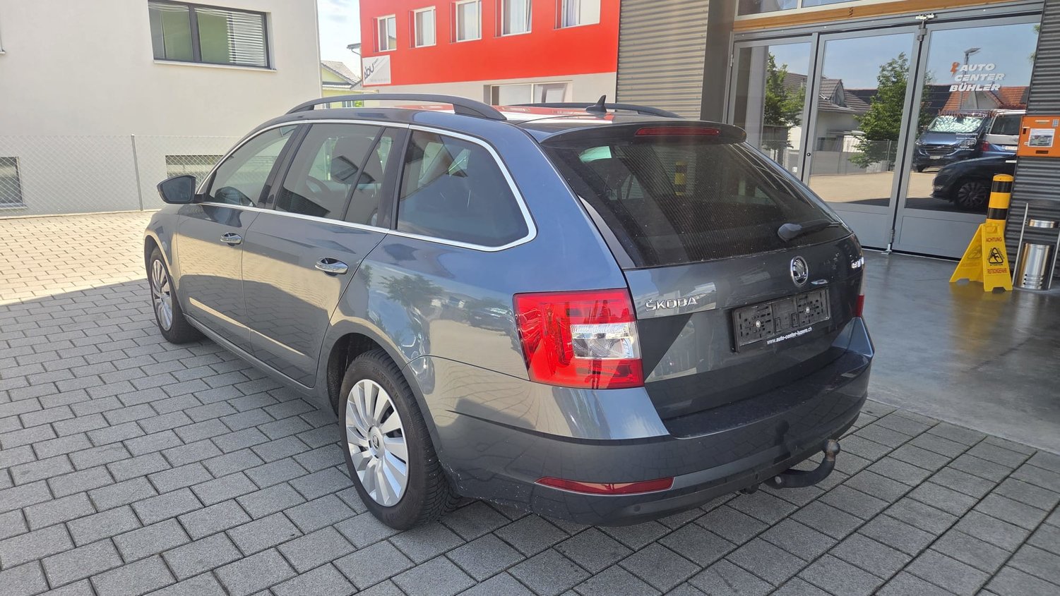 SKODA Octavia Combi 1.5 TSI Style, Petrol, Second hand / Used, Manual - 4