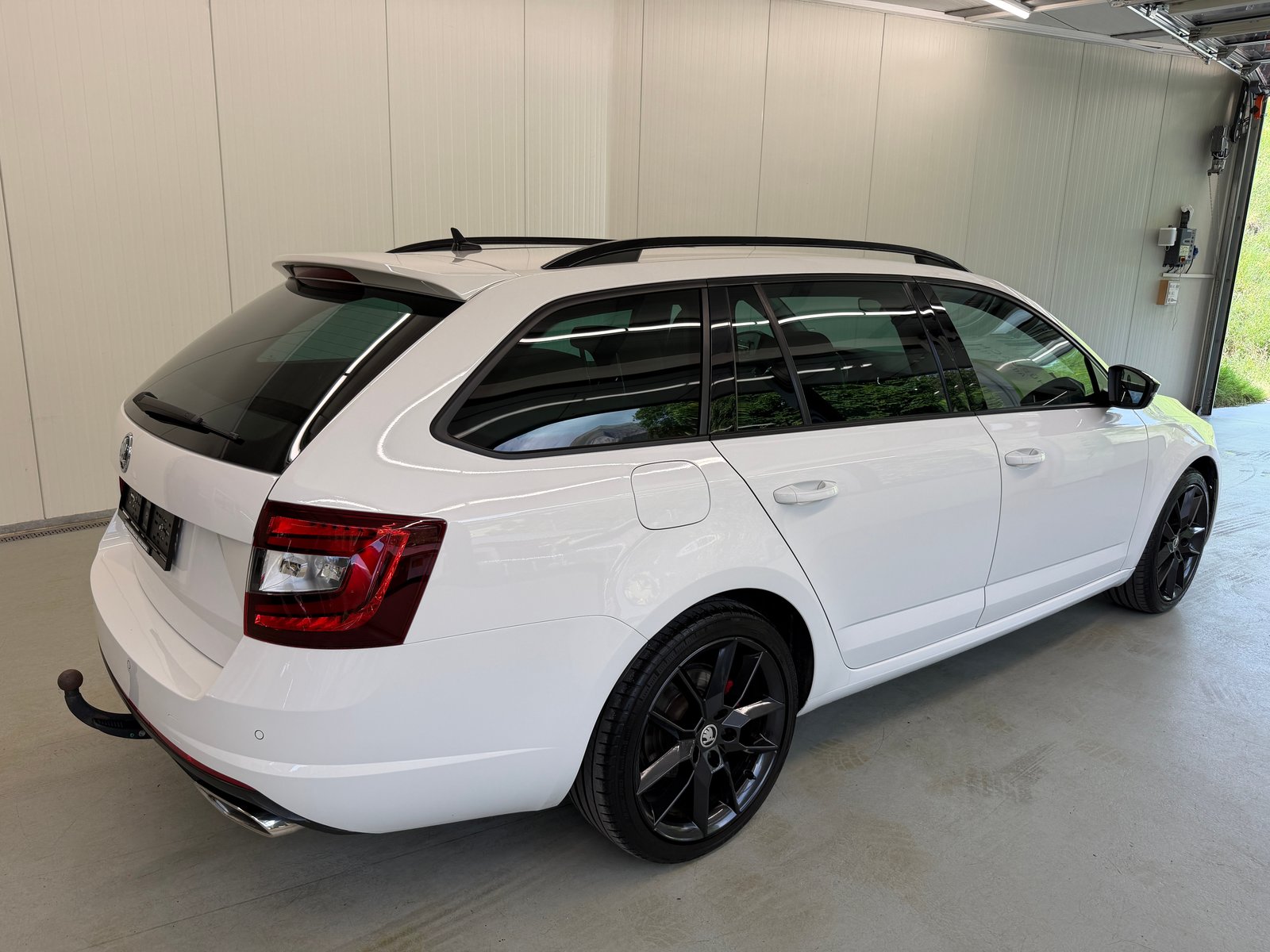 SKODA Octavia Combi 2.0 TDI RS 4x4 DSG, Diesel, Second hand / Used, Automatic - 3