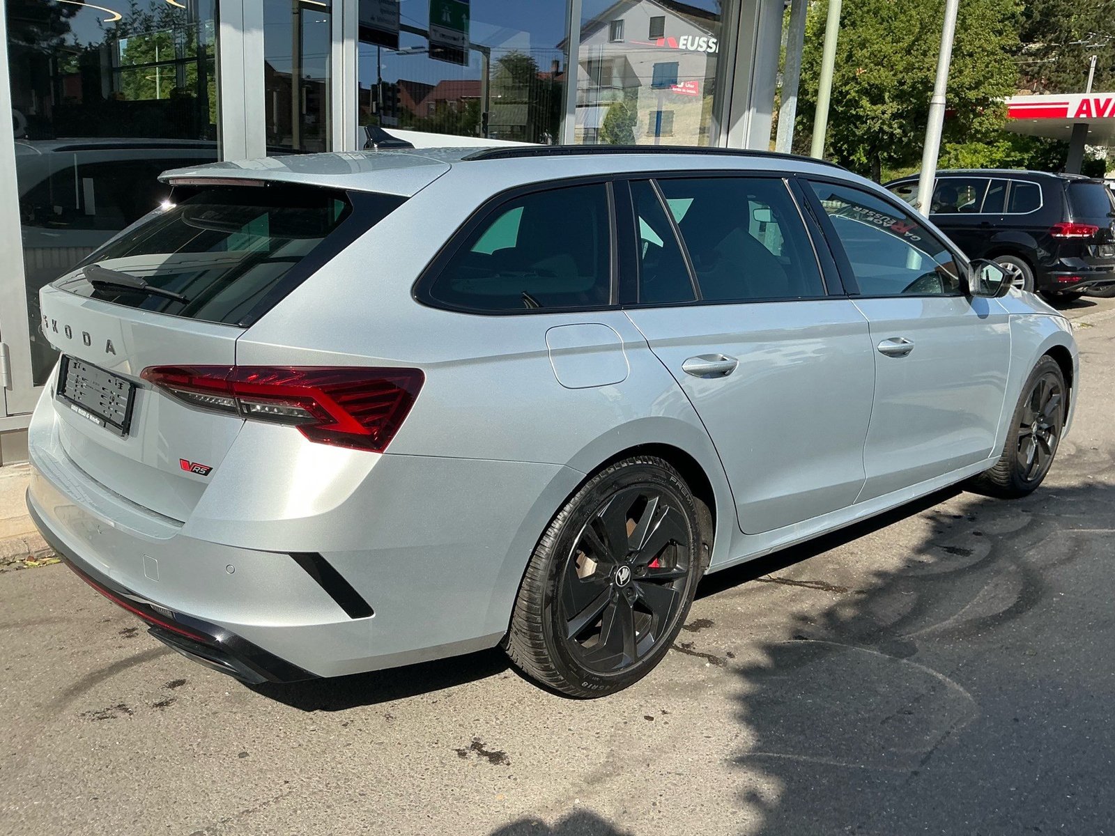 SKODA Octavia Combi 2.0 TSI RS *** 265 PS *** FACELIFT MODEL, Petrol, Second hand / Used, Automatic - 4