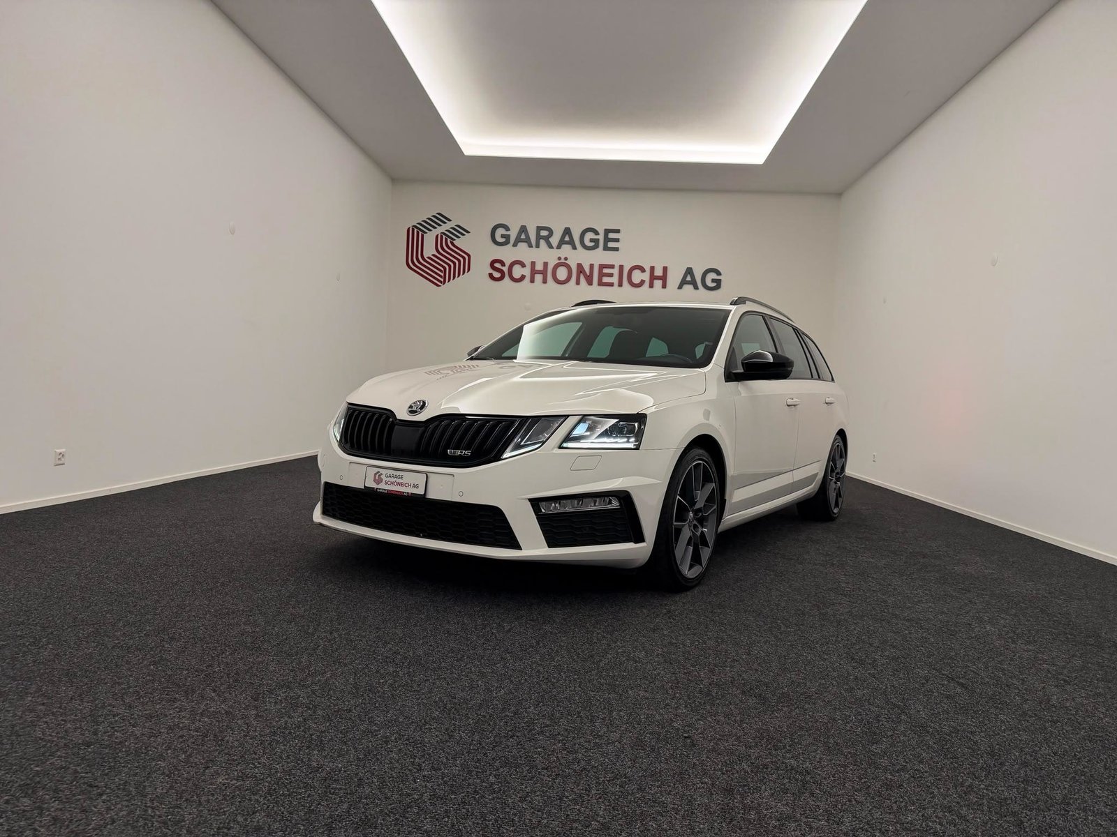 SKODA Octavia Combi 2.0 TDI 184 RS 4x4 DSG