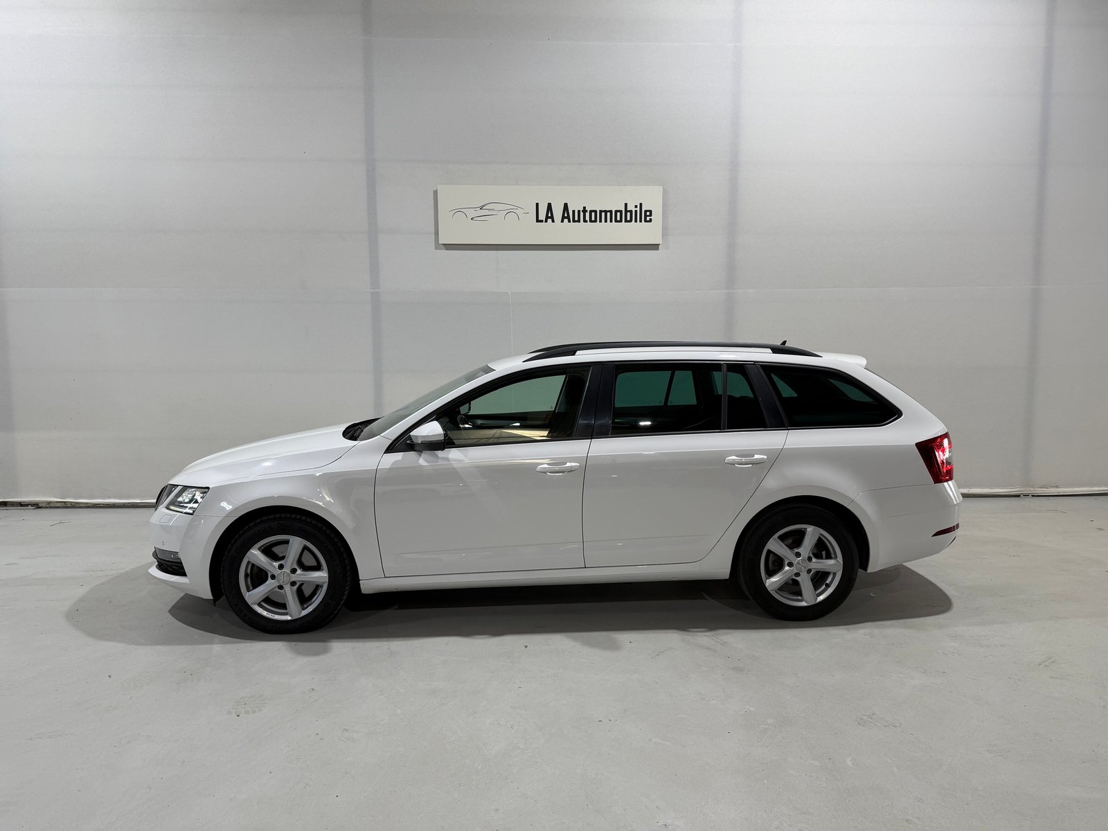 SKODA Octavia Combi 2.0 TDI Ambition 4x4 DSG, Diesel, Occasion / Utilisé, Automatique - 3