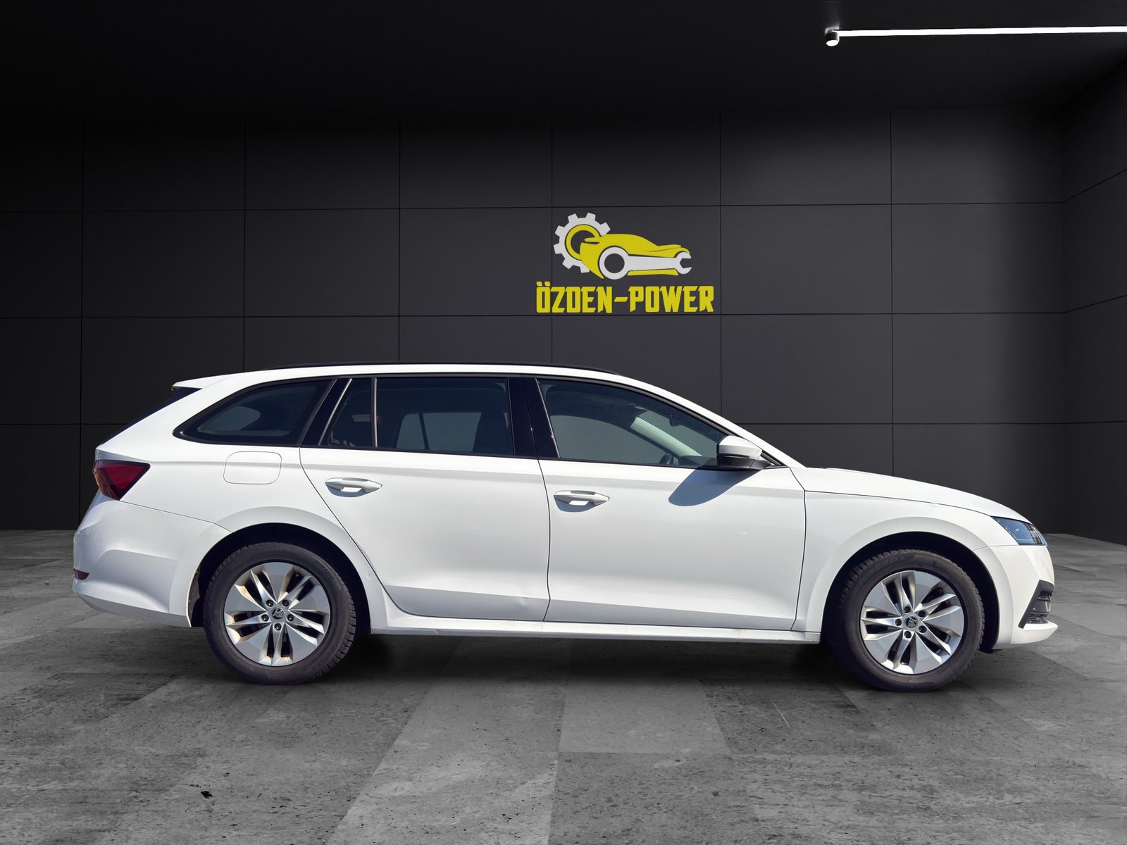 SKODA Octavia Combi 2.0 TDI DSG Style, Diesel, Occasion / Gebraucht, Automatik - 4