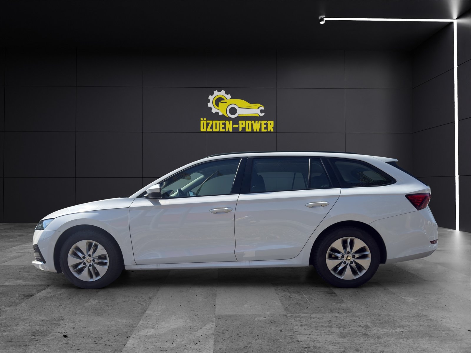 SKODA Octavia Combi 2.0 TDI DSG Style, Diesel, Occasion / Gebraucht, Automatik - 7