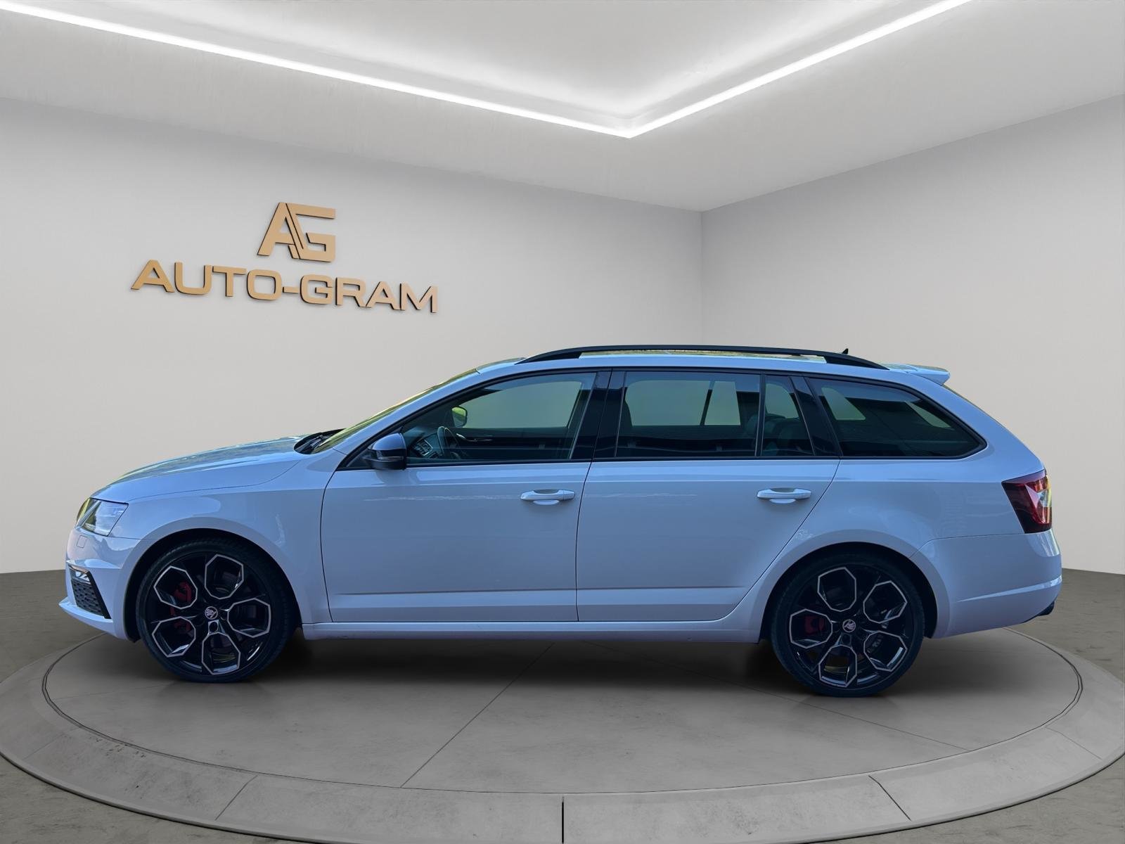 SKODA Octavia Combi 2.0 TSI RS 245 DSG, Benzin, Occasion / Gebraucht, Automatik - 2
