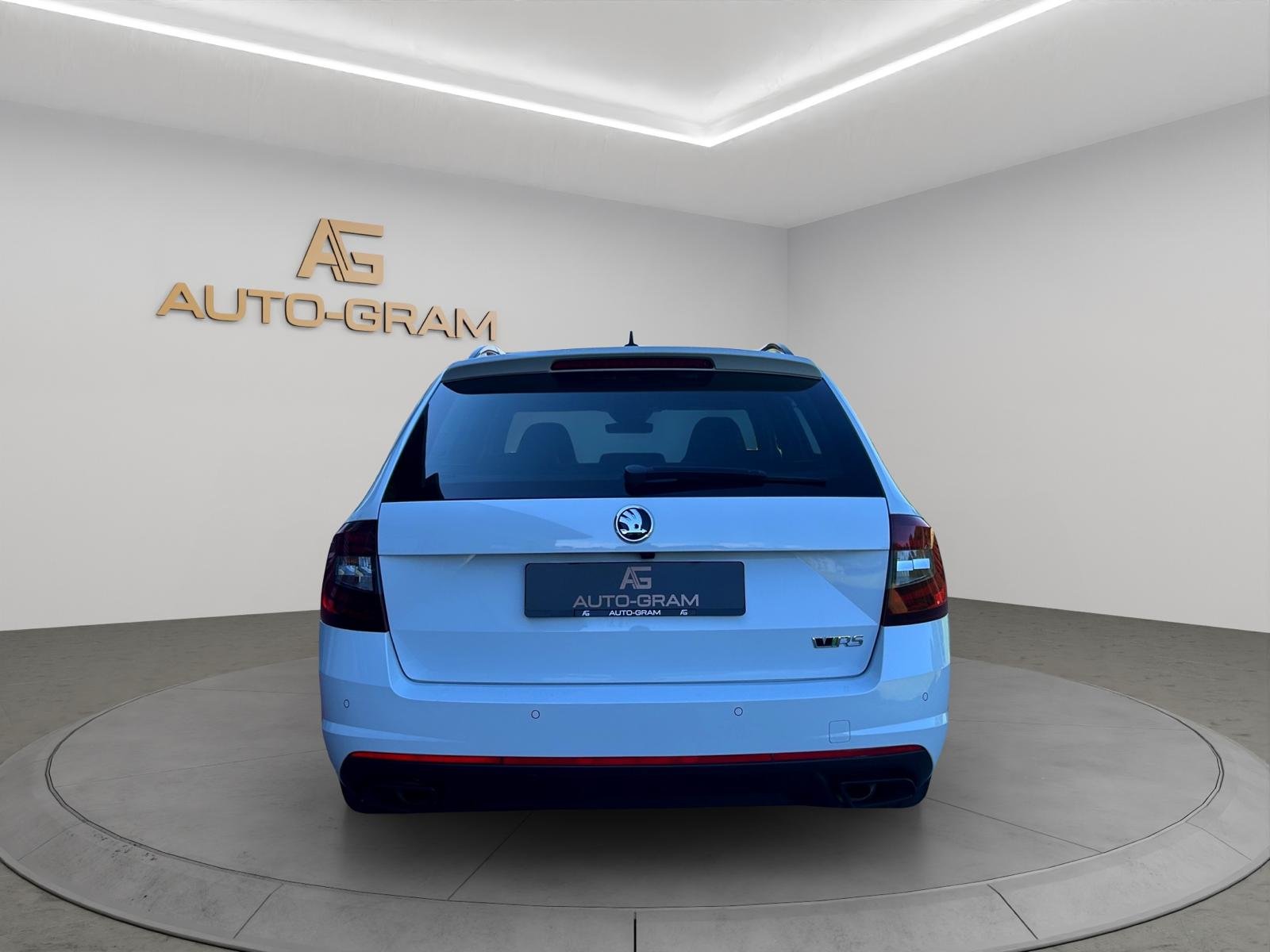 SKODA Octavia Combi 2.0 TSI RS 245 DSG, Benzin, Occasion / Gebraucht, Automatik - 4