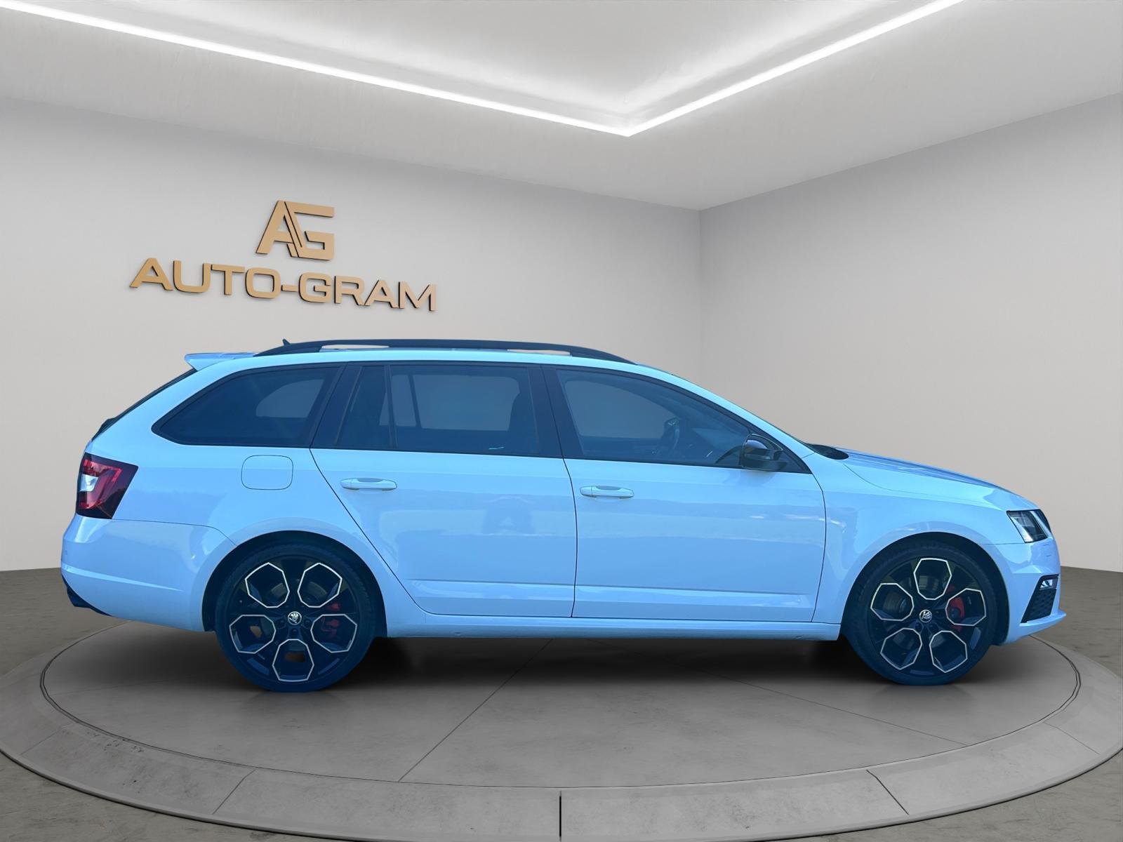 SKODA Octavia Combi 2.0 TSI RS 245 DSG, Benzin, Occasion / Gebraucht, Automatik - 6