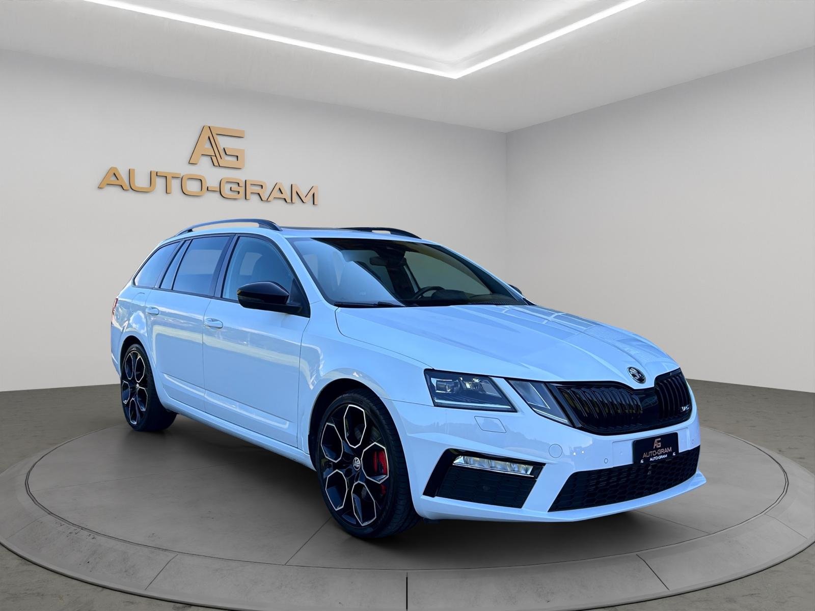 SKODA Octavia Combi 2.0 TSI RS 245 DSG, Benzin, Occasion / Gebraucht, Automatik - 7