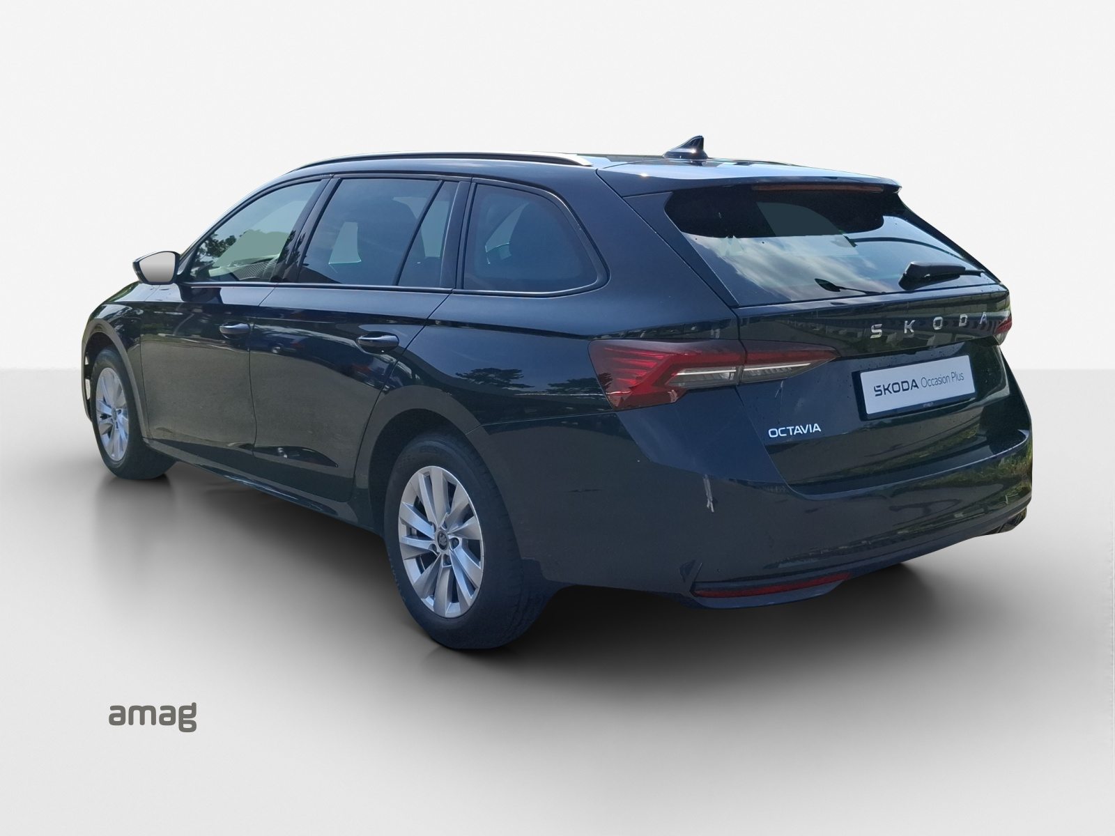 SKODA Octavia Selection MHEV, Petrol, Second hand / Used, Automatic - 3