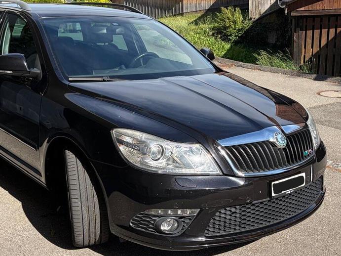 SKODA Octavia Combi 2.0 TFSI 200 RS, Petrol, Second hand / Used, Manual