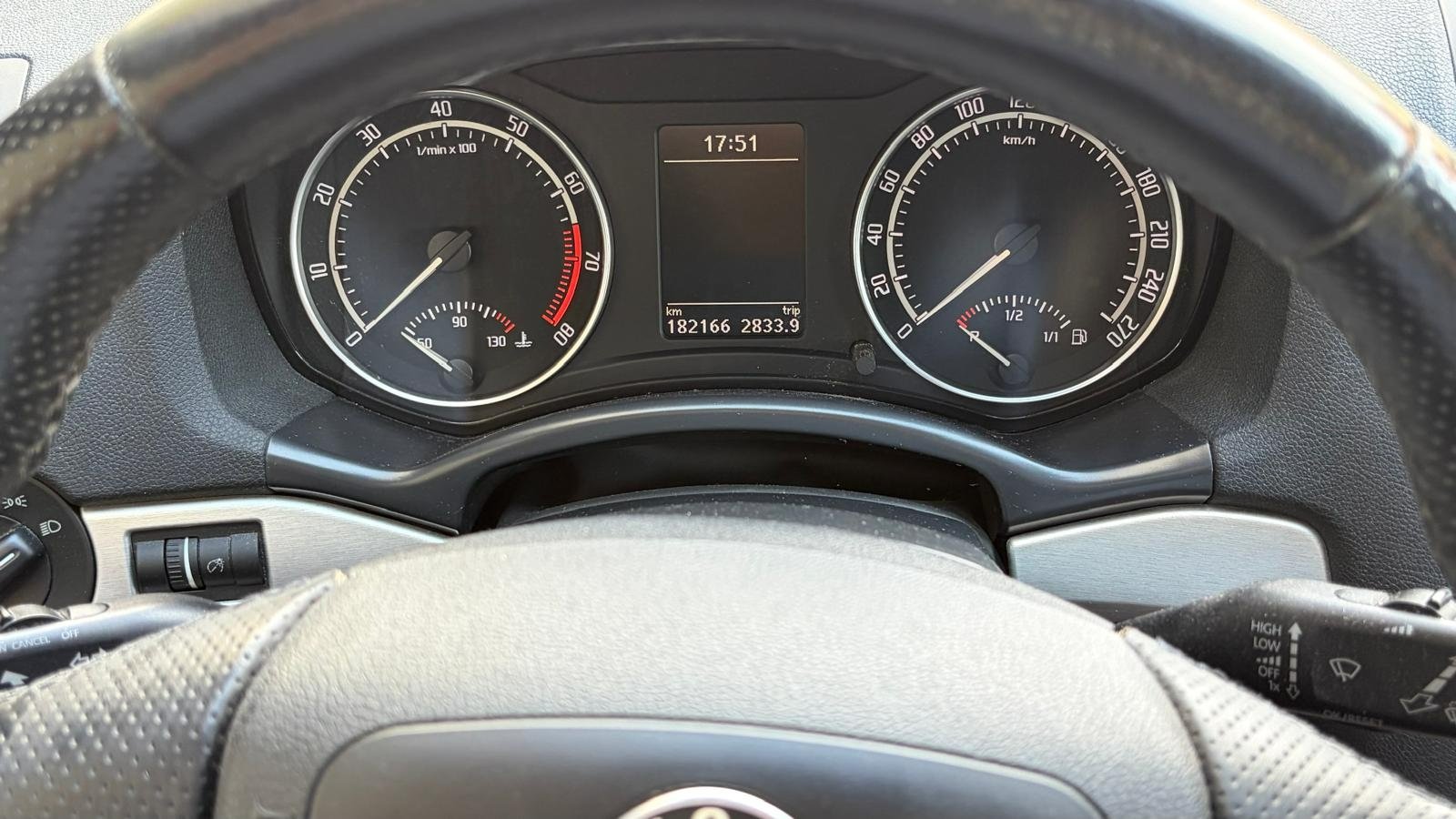 SKODA Octavia Combi 2.0 TFSI 200 RS, Benzin, Occasion / Gebraucht, Handschaltung - 3
