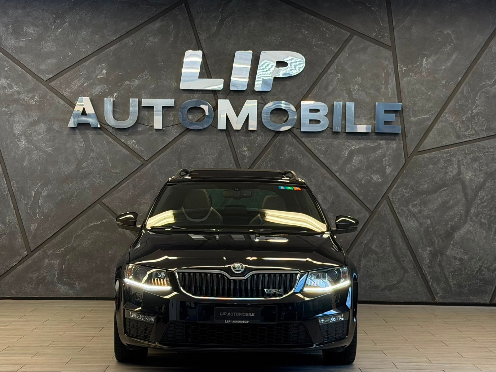 SKODA Octavia Combi 2.0 TSI RS, Essence, Occasion / Utilisé, Manuelle - 2